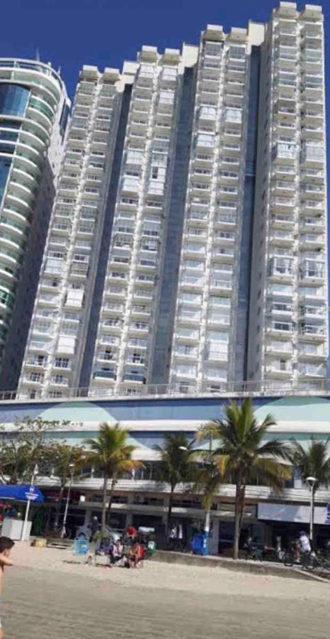Pé Na Areia Balneário Camboriú! Av. Atlântica. Apartamento *