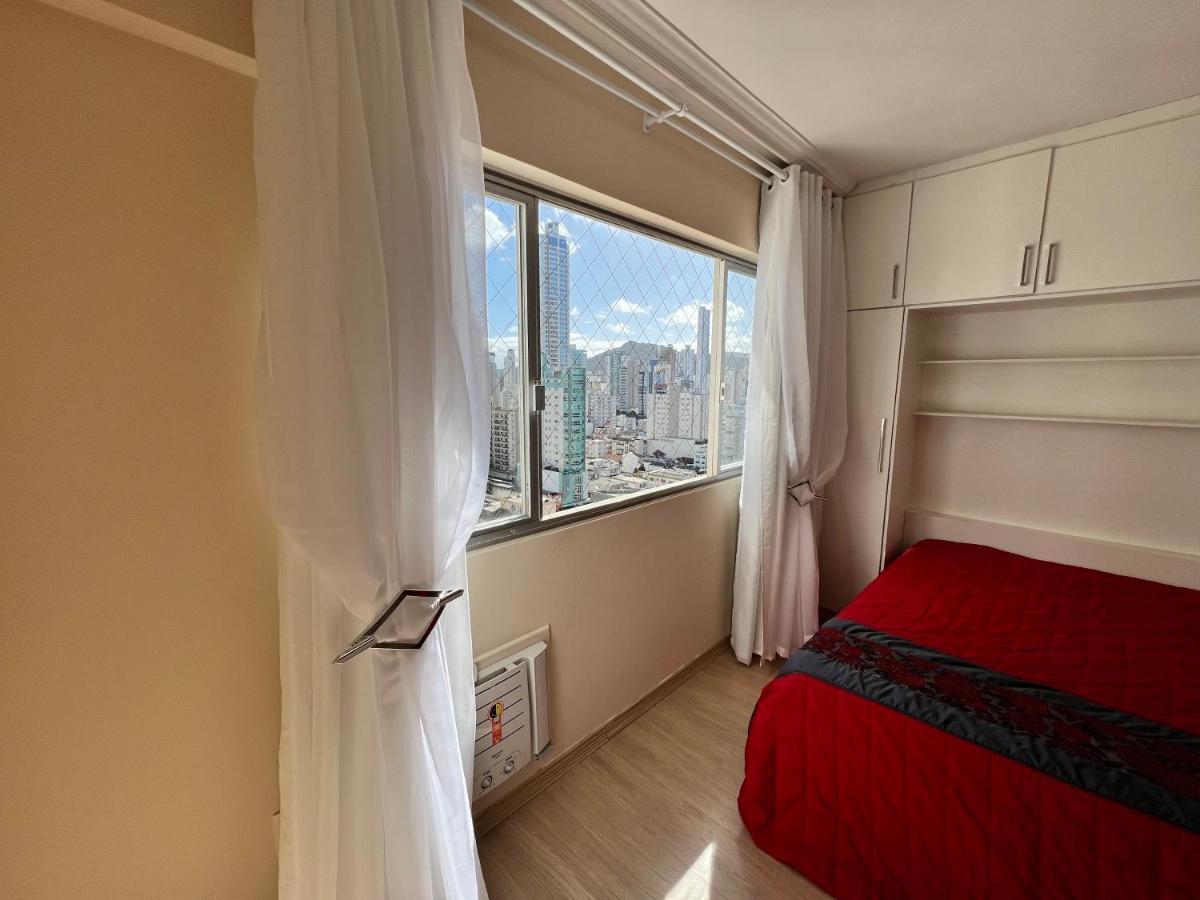 Pé Na Areia Balneário Camboriú! Av. Atlântica. Apartamento