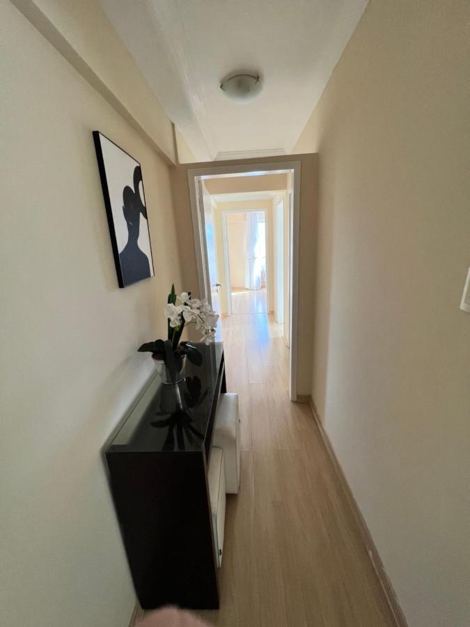 Apartamento Pé Na Areia Balneário Camboriú! Av. Atlântica. Balneário Camboriú