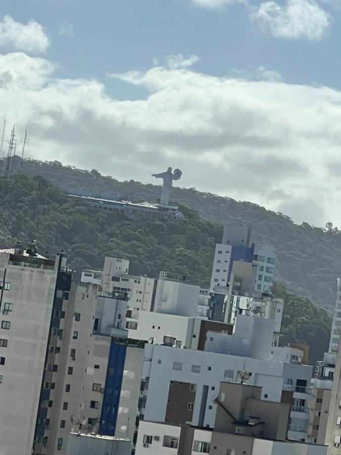 Pé Na Areia Balneário Camboriú! Av. Atlântica. Apartamento *